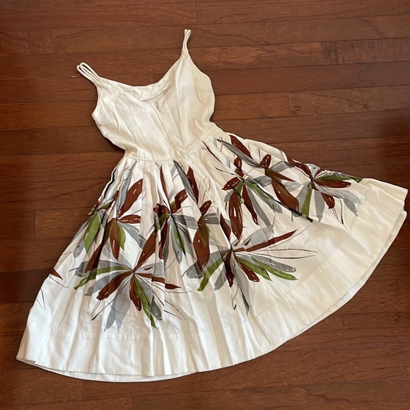 SOLD 1950’s vintage Hawaiian dress white spaghetti strap border print XS - Picture 2 of 8